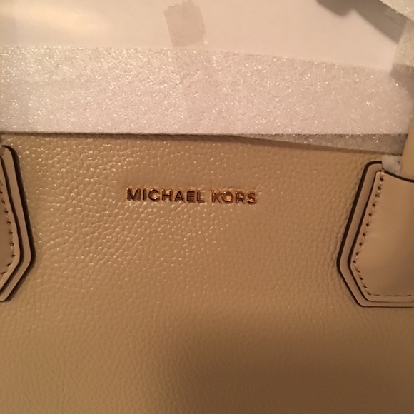 Michael Kors - Last one! - Picture 3 of 7